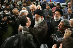 رهبر معظم انقلاب:   جانبازان تابلو و تصویری از دوران ابتلاء بزرگ ملت ایران در دوران دفاع مقدس هستند