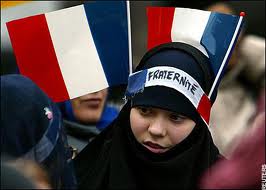 تنبیه دولت سارکوزی توسط مسلمانان فرانسه