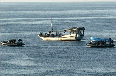 بازداشت گروهی از دزدان دریایی توسط نیروی دریایی ارتش ایران