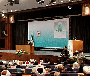 رهبر انقلاب در اجلاس بیداری اسلامی:    نظام‌ سازی کار بزرگ و اصلی شما است