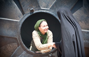 مقایسه کتایون ریاحی با آنجلینا جولی در سفر به کشور اسلامی