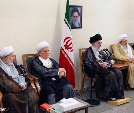 رهبر انقلاب تبیین کردند    مردم سالاری دینی هدیه ی امام خمینی به ملتهای منطقه