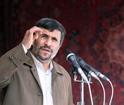 احمدي نژاد: همه اقشار ‌در حال همكاري براي هدفمندي يارانه‌ها هستند