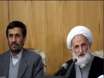 ماجرای بوسیدن سرو صورت احمدی نژاد توسط آیت الله خزعلی به رییس جمهور علاقه ندارم