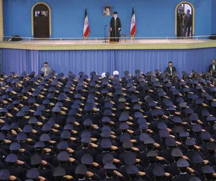 فرمانده معظم کل قوا:  امروز شعارهای ملت ایران در منطقه فراگیر شده است