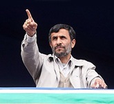 احمدی نژاد: عاشورا هنر‌نمايي خدا‌ براي اتصال انقلاب محمدي به انقلاب مهدوي است