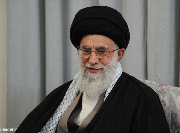 رهبر معظم انقلاب اسلامی از آیت الله یزدی عیادت کردند