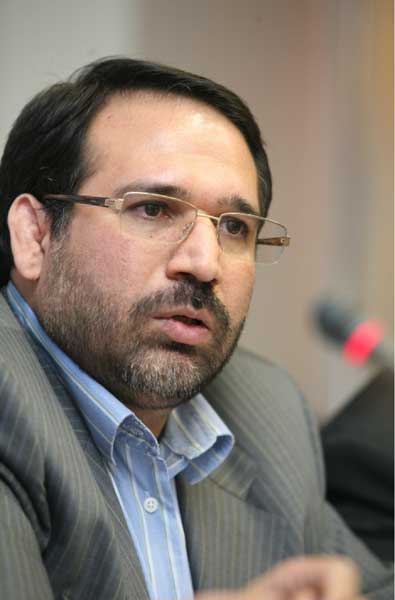 اذعان حسینی: قبول داریم باید زودتر وارد می‌شدیم  شیوه جدید فروش ارز