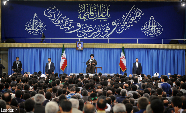 رهبر معظم انقلاب اسلامی: روزگار، روزگار همه چیز است؛ هم مذاکره هم موشک هنگام اقدام و عمل برای بهبود وضع معیشتی مردم است